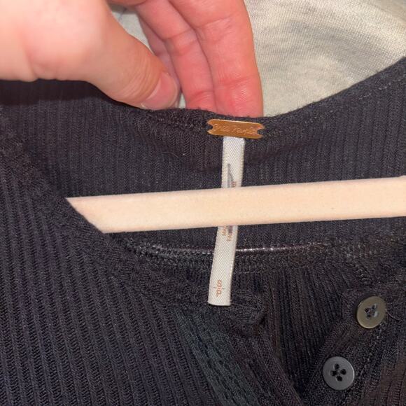 Free People Leo Henley Waffle Knit Top – Black – Size Small (Oversized Fit) - Picture 13 of 14